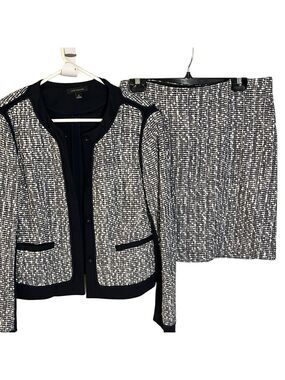 2 piece Navy EUC Anne Taylor tweed jacket and skirt set size 8-10